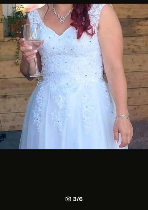 Second Hand Brautkleid A-Linie Gr. 40 Mageschneidert Foto 1