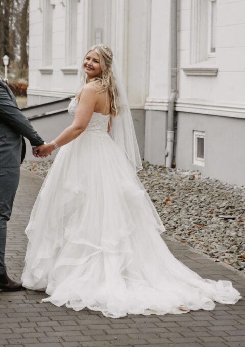 Second Hand Brautkleid Cosmobella A-Linie Gr. 38 Foto 1